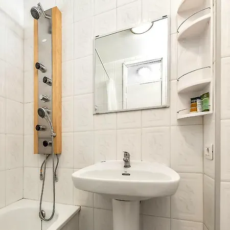 Olympia דירה